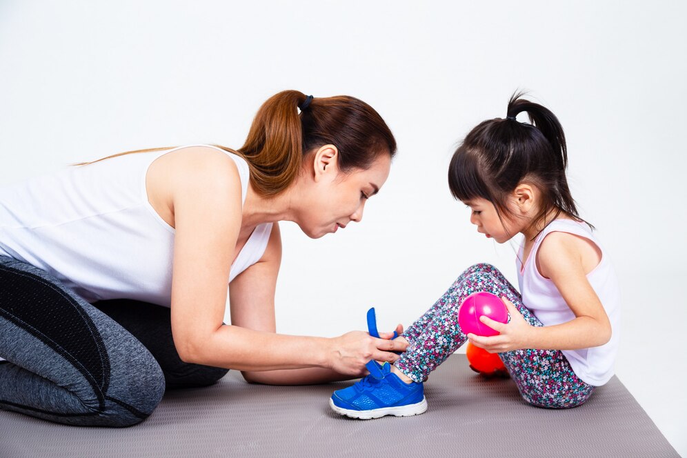 Avoid These Early Footwear Mistakes for Healthy Foot Development for Pediatric orthopedic surgeon in pune
